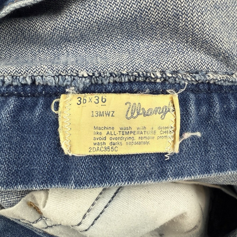 VTG 70s Wrangler 13MWZ Jeans Mens 33x35 Blue Talon Zip Cowboy Fade Made In USA - Picture 7 of 11